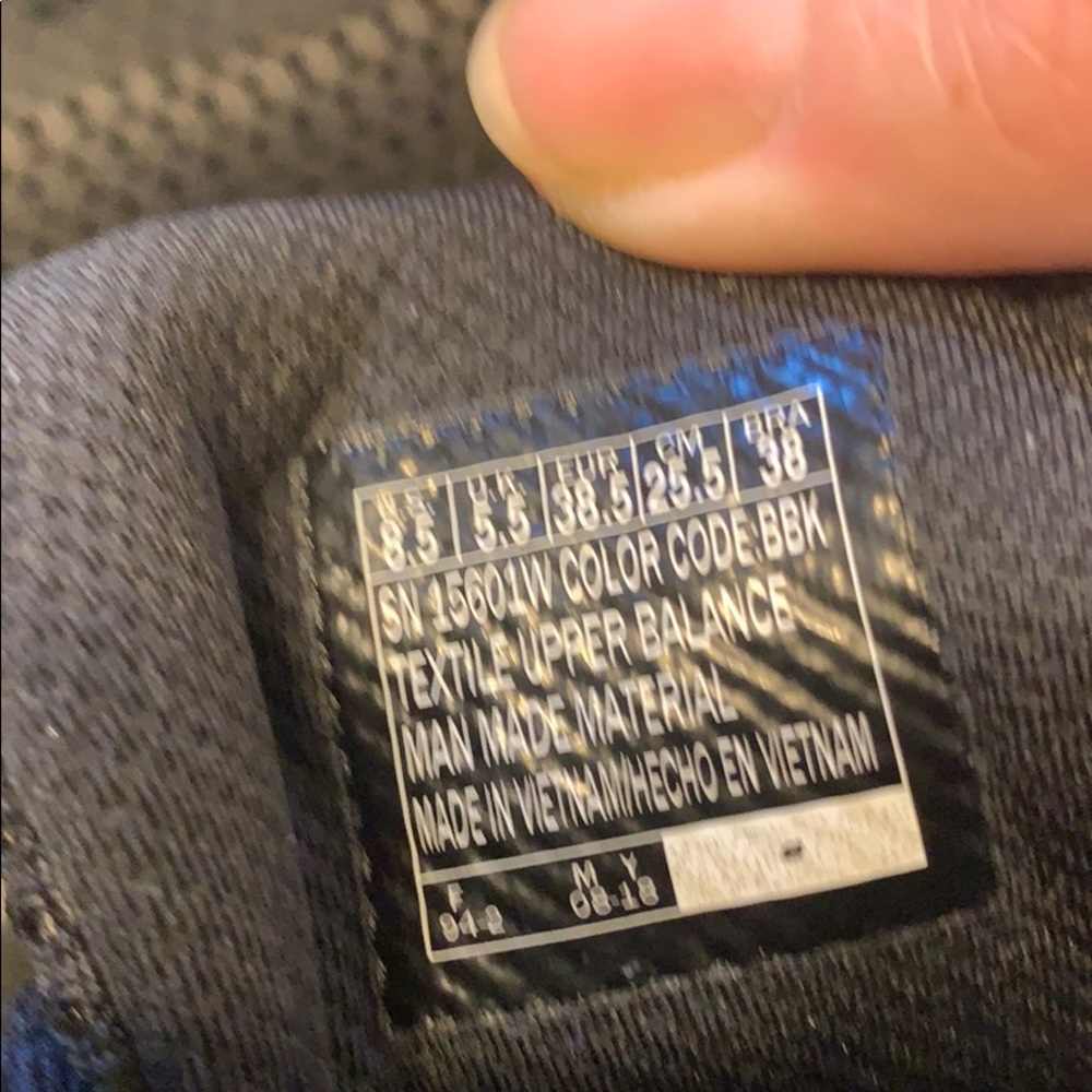 Shoes - Picture 4 of 6